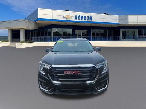 Used 2023 GMC Terrain SLE w/ Driver Convenience Package FWD image 9