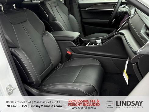 New 2025 Jeep Grand Cherokee Overland w/ Adv Protech Group III AWD/4WD image 11