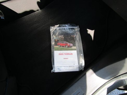 Used 2019 GMC Terrain SLT image 29