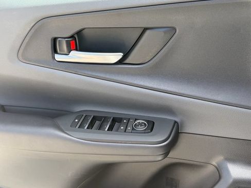 Used 2024 Toyota Prius XLE FWD image 26