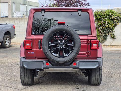 Used 2021 Jeep Wrangler Unlimited Sahara w/ Cold Weather Group AWD/4WD image 6