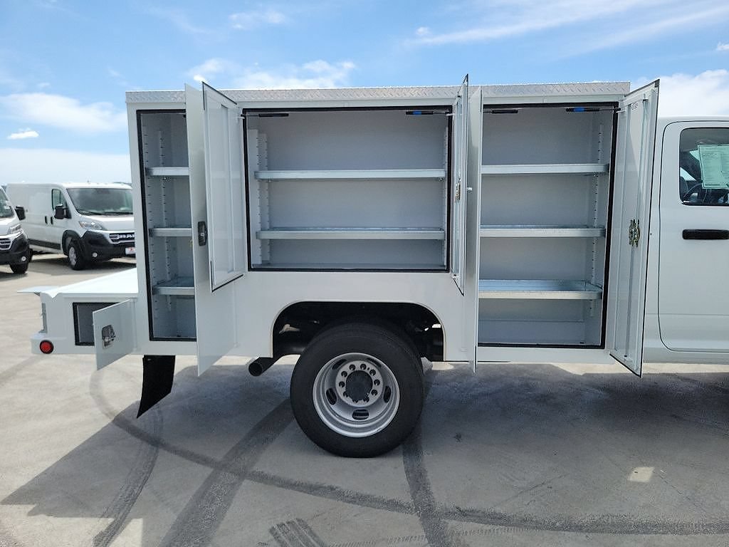 New 2024 RAM 4500 Tradesman RWD image 14