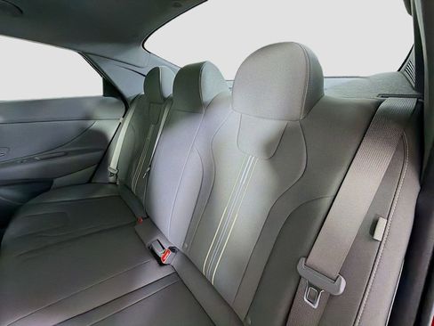 Used 2025 Hyundai Elantra Sport image 22