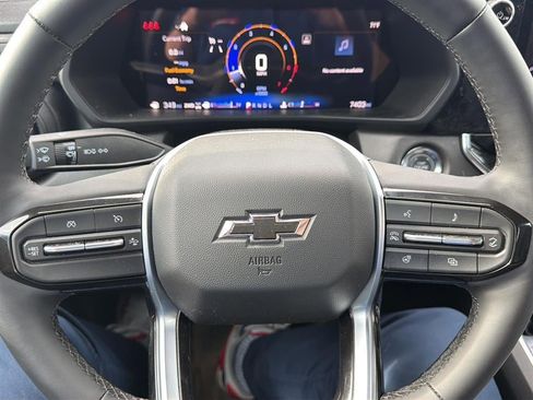 Used 2026 Chevrolet Colorado Trail Boss AWD/4WD image 8