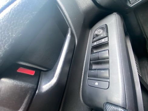 Used 2024 Toyota Tacoma SR5 AWD/4WD image 16