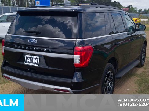 Used 2024 Ford Expedition XLT image 6