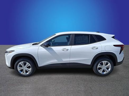 New 2026 Chevrolet Trax LS w/ Driver Confidence Package FWD image 4