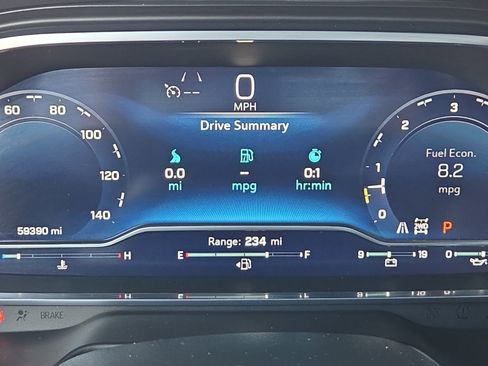 Used 2023 Chevrolet Suburban Premier image 23