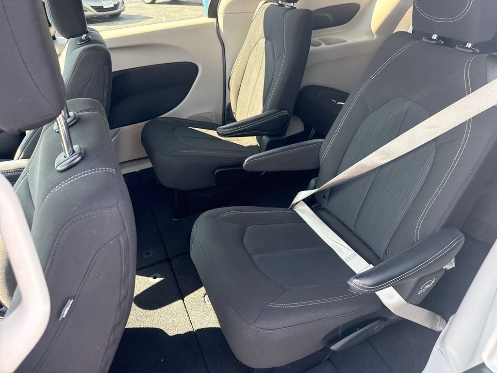 Used 2023 Chrysler Voyager LX FWD image 26