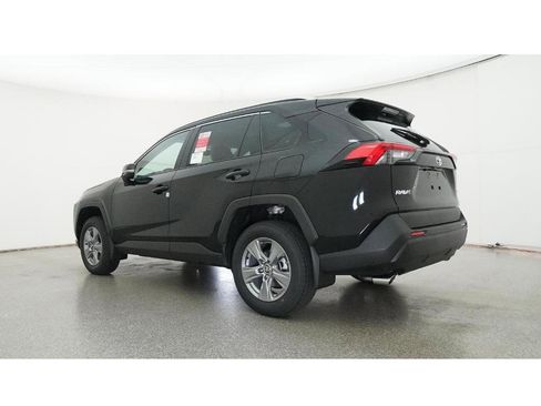 New 2025 Toyota RAV4 XLE image 21