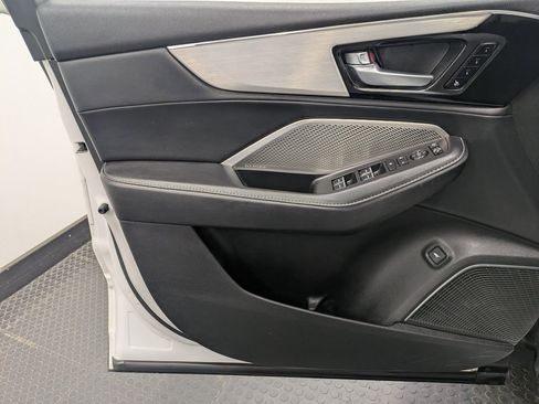 Used 2023 Acura MDX SH-AWD w/ Technology Package image 8