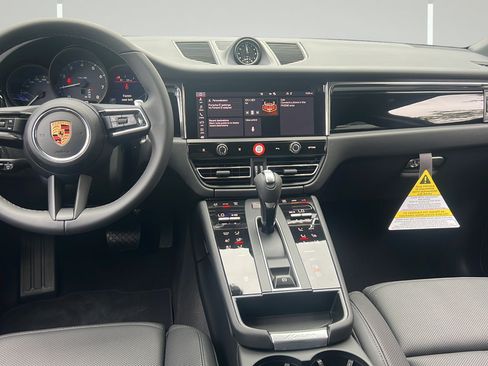 New 2026 Porsche Macan AWD/4WD image 17