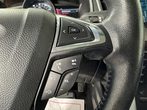 Used 2017 Ford Edge Titanium w/ Equipment Group 301A AWD/4WD image 16