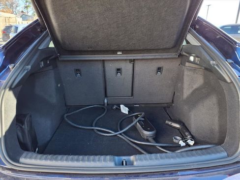 Used 2023 Audi Q4 e-tron Premium image 30