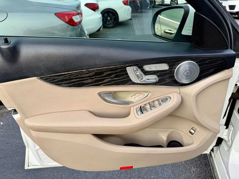 Used 2016 Mercedes-Benz C 300 Sedan image 10
