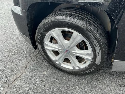 Used 2017 GMC Terrain SLE w/ Convenience Package AWD/4WD image 14
