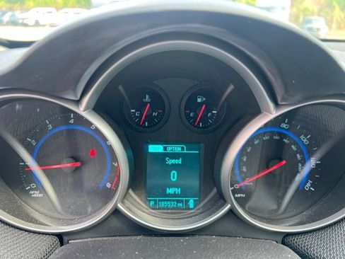 Used 2015 Chevrolet Cruze LT FWD image 21
