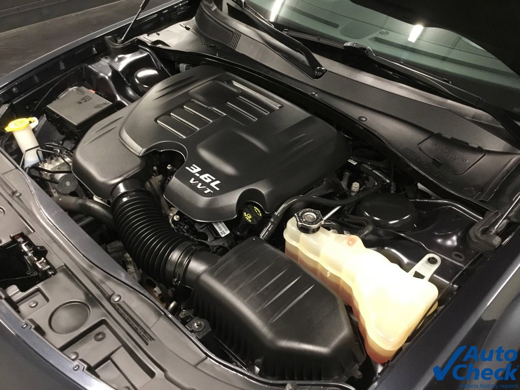 Used 2017 Chrysler 300 C AWD/4WD image 44
