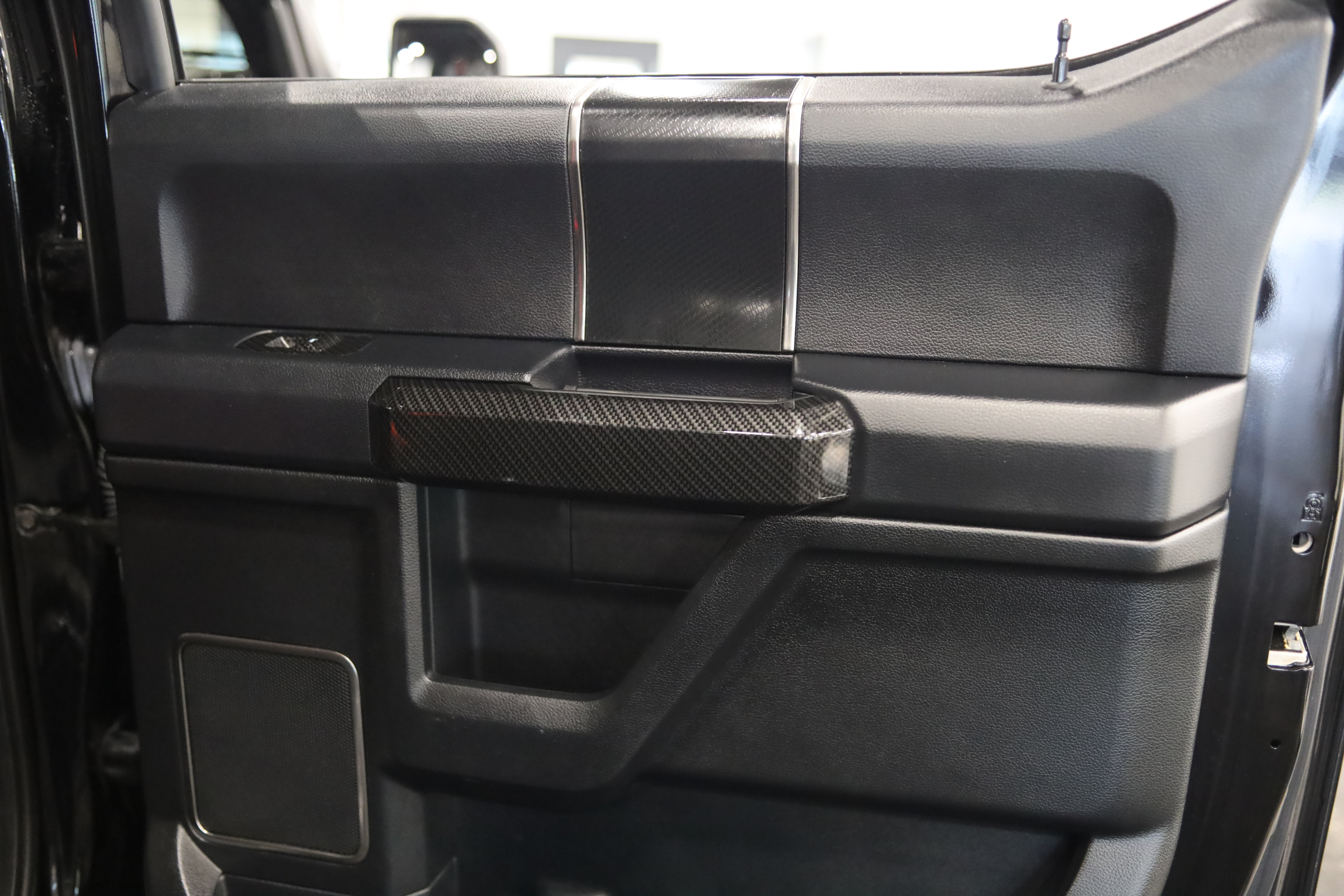 Used 2018 Ford F150 Raptor w/ Equipment Group 802A Luxury AWD/4WD image 47
