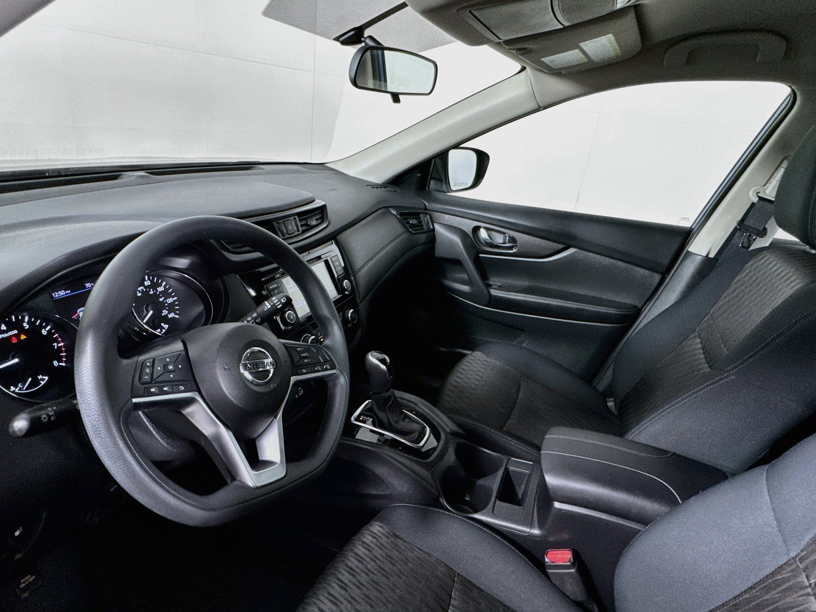 Used 2018 Nissan Rogue S AWD/4WD image 14