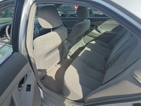 Used 2009 Toyota Camry LE image 25