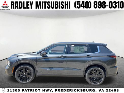 New 2026 Mitsubishi Outlander LE FWD image 17