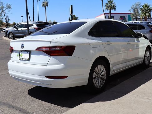 Used 2019 Volkswagen Jetta SE FWD image 13