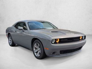 Used 2019 Dodge Challenger SXT RWD video 4