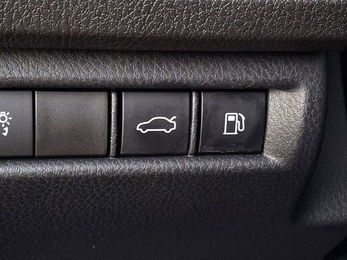 Used 2025 Toyota Camry SE AWD/4WD image 24