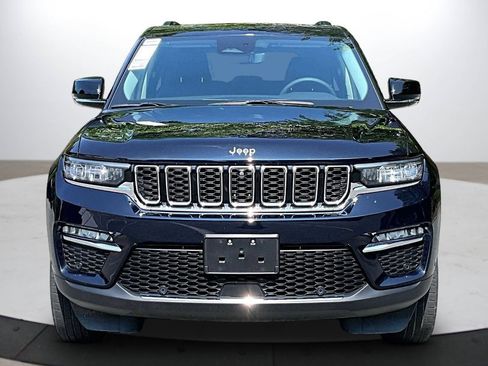 Certified 2023 Jeep Grand Cherokee Limited w/ Luxury Tech Group II AWD/4WD image 3