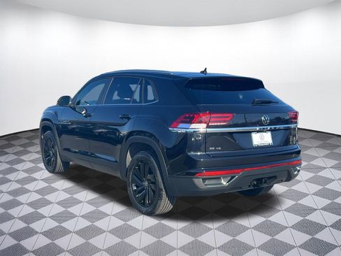 Certified 2023 Volkswagen Atlas Cross Sport SE w/ Panoramic Sunroof Package image 3