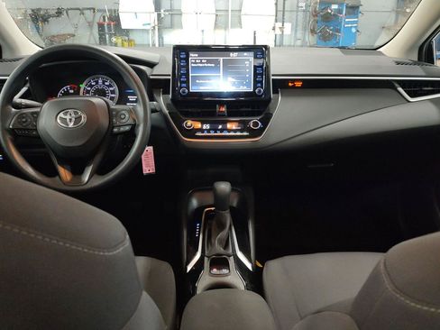 Used 2020 Toyota Corolla LE FWD image 16