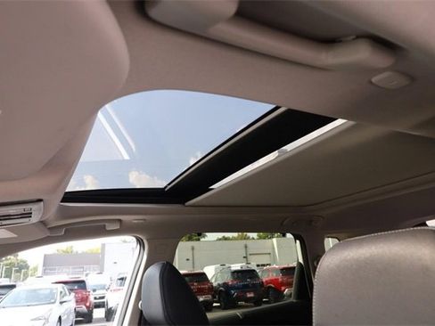 Certified 2024 Nissan Rogue SL w/ SL Premium Package image 9