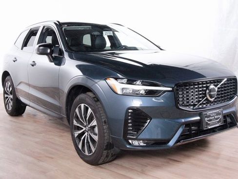 Certified 2025 Volvo XC60 B5 Core w/ Climate Package image 3
