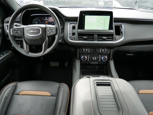 Used 2024 GMC Yukon AT4 AWD/4WD image 19