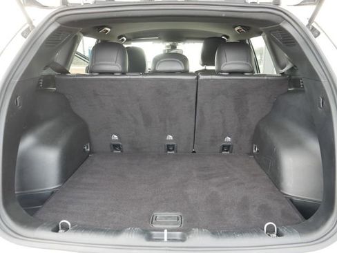 Used 2024 Jeep Compass Latitude image 18