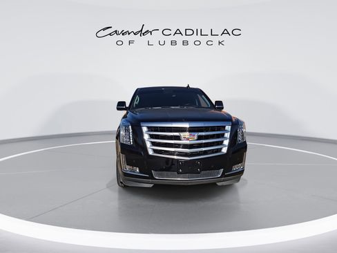 Used 2018 Cadillac Escalade ESV Luxury image 3