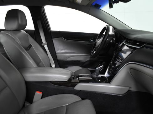 Used 2017 Cadillac XTS Luxury image 26