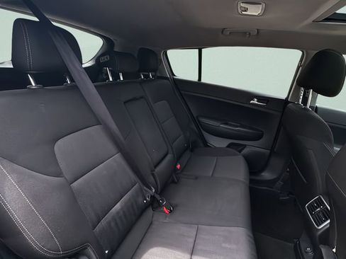 Used 2017 Kia Sportage LX image 16