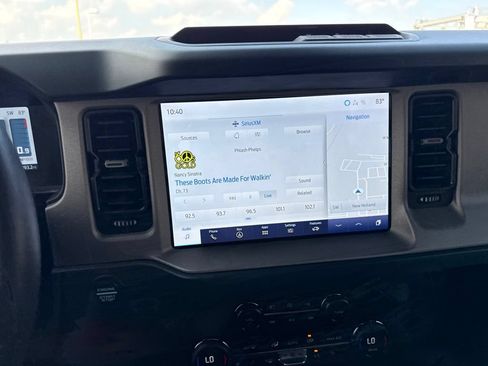 Used 2024 Ford Bronco Outer Banks AWD/4WD image 10