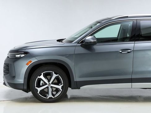 New 2026 Volkswagen Tiguan SE image 42