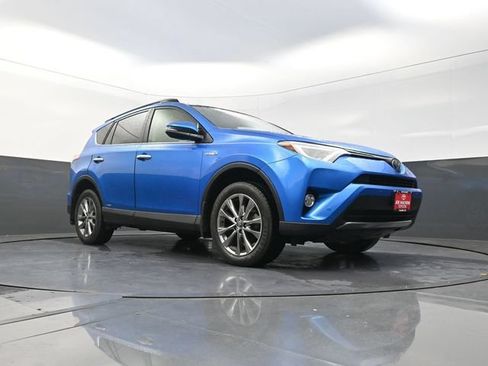 Used 2018 Toyota RAV4 Limited AWD/4WD image 31