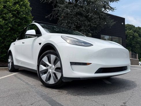 Used 2023 Tesla Model Y Long Range AWD/4WD image 8
