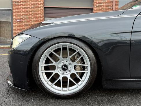 Used 2013 BMW 335i xDrive M-SPORT image 3