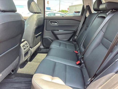 Used 2021 Nissan Rogue SL w/ Premium Package FWD image 12