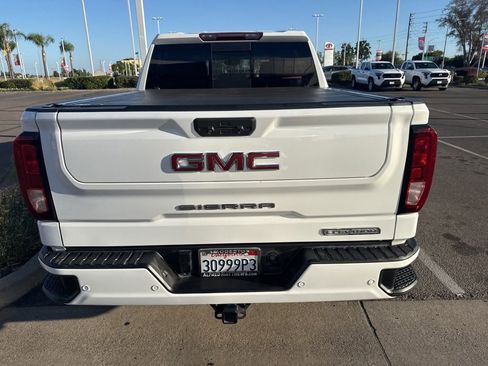 Used 2022 GMC Sierra 1500 Elevation w/ Elevation Premium Package AWD/4WD image 5