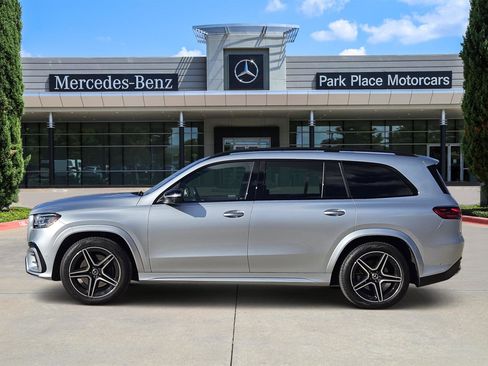 Certified 2025 Mercedes-Benz GLS 450 4MATIC image 3