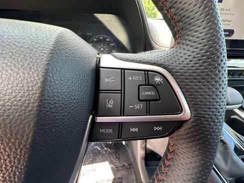 Used 2025 Toyota Sienna LE AWD/4WD image 20