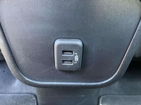 Used 2020 Chevrolet Equinox LS FWD image 11