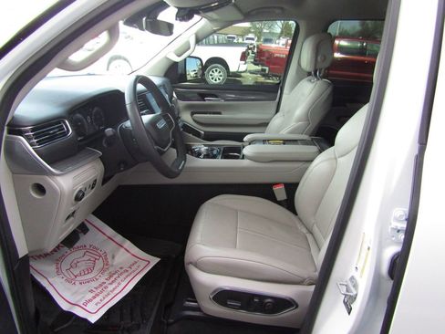 Used 2022 Jeep Wagoneer Series II image 28